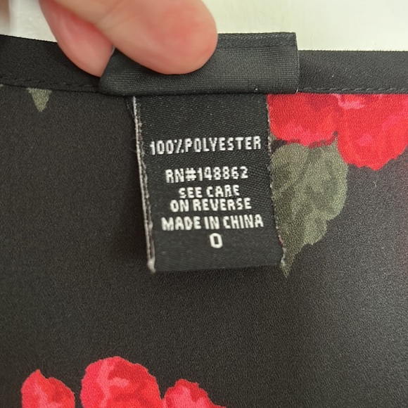 🎈3/$25🎈TORRID 0 Floral Peplum Polyester Blouse EUC - Picture 4 of 6